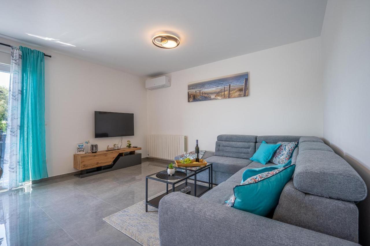 Domus Alba Apartments พูลา ภายนอก รูปภาพ