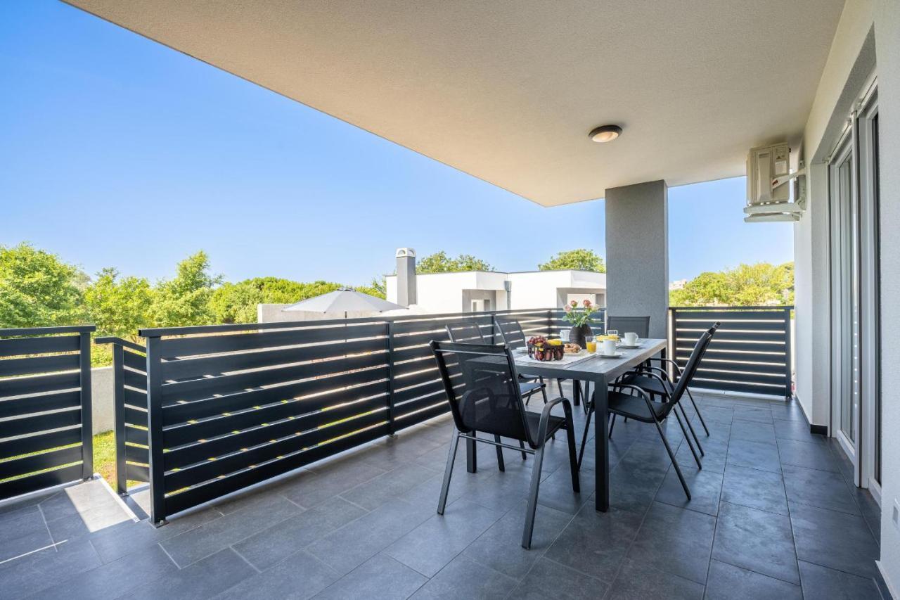 Domus Alba Apartments พูลา ภายนอก รูปภาพ