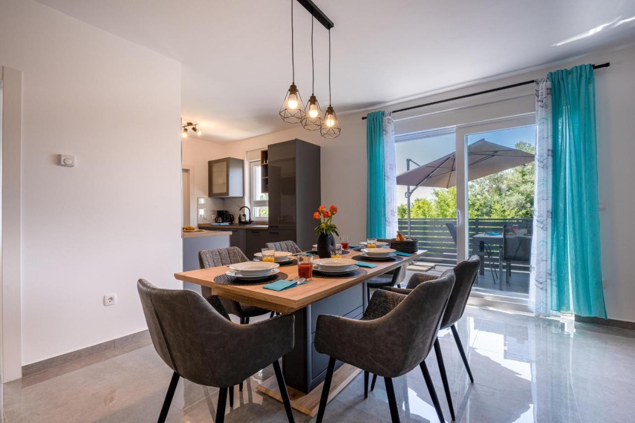 Domus Alba Apartments พูลา ภายนอก รูปภาพ