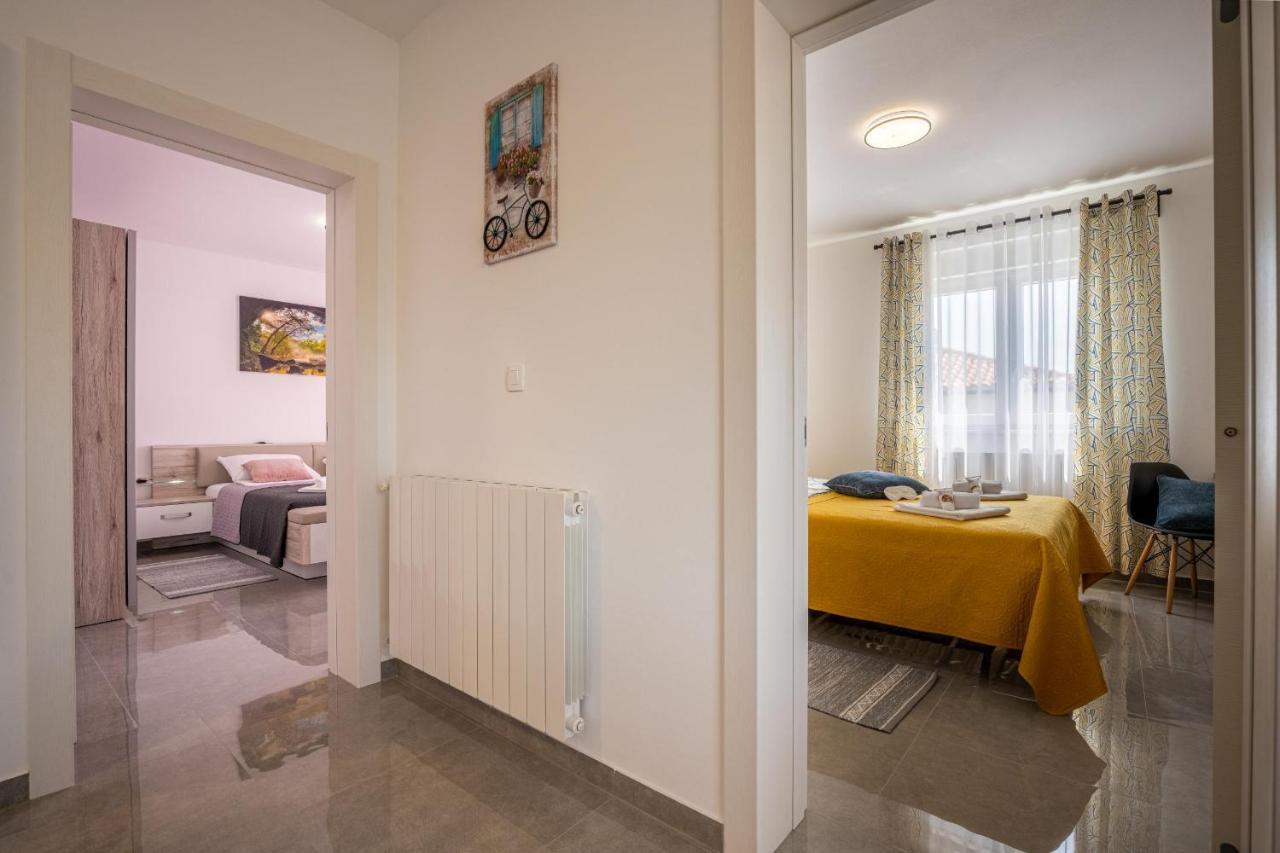 Domus Alba Apartments พูลา ภายนอก รูปภาพ