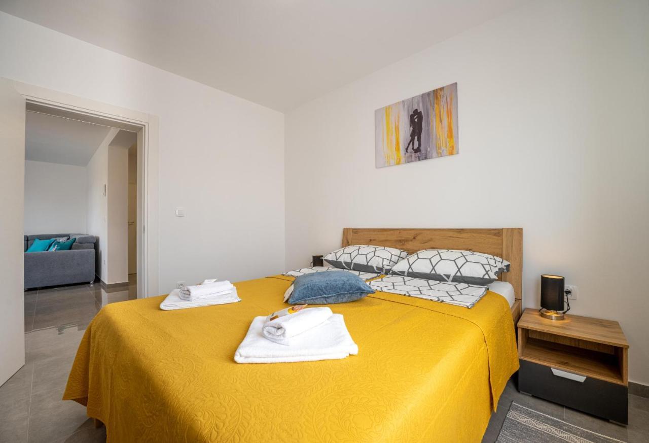 Domus Alba Apartments พูลา ภายนอก รูปภาพ