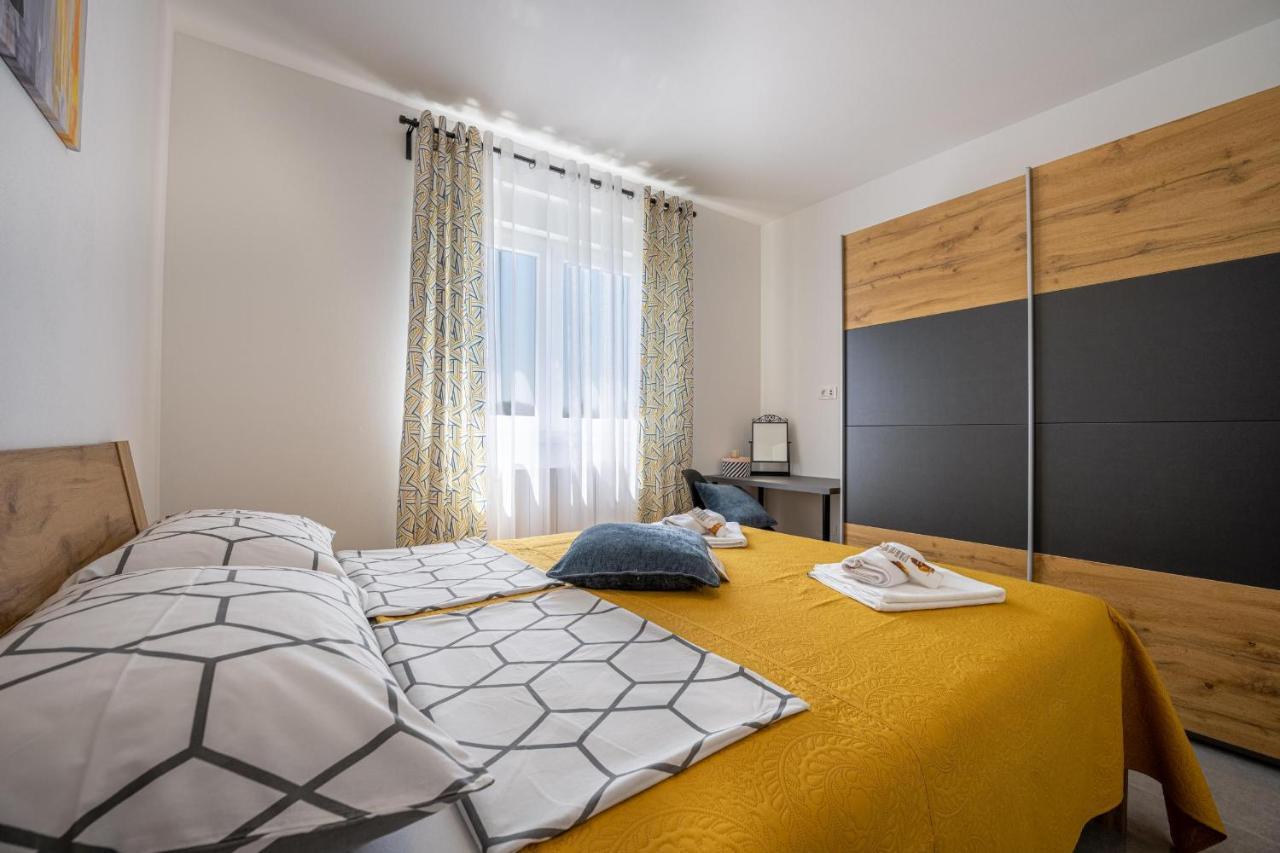 Domus Alba Apartments พูลา ภายนอก รูปภาพ