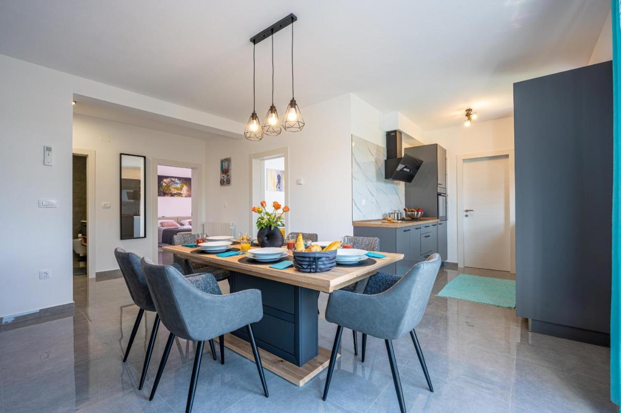 Domus Alba Apartments พูลา ภายนอก รูปภาพ