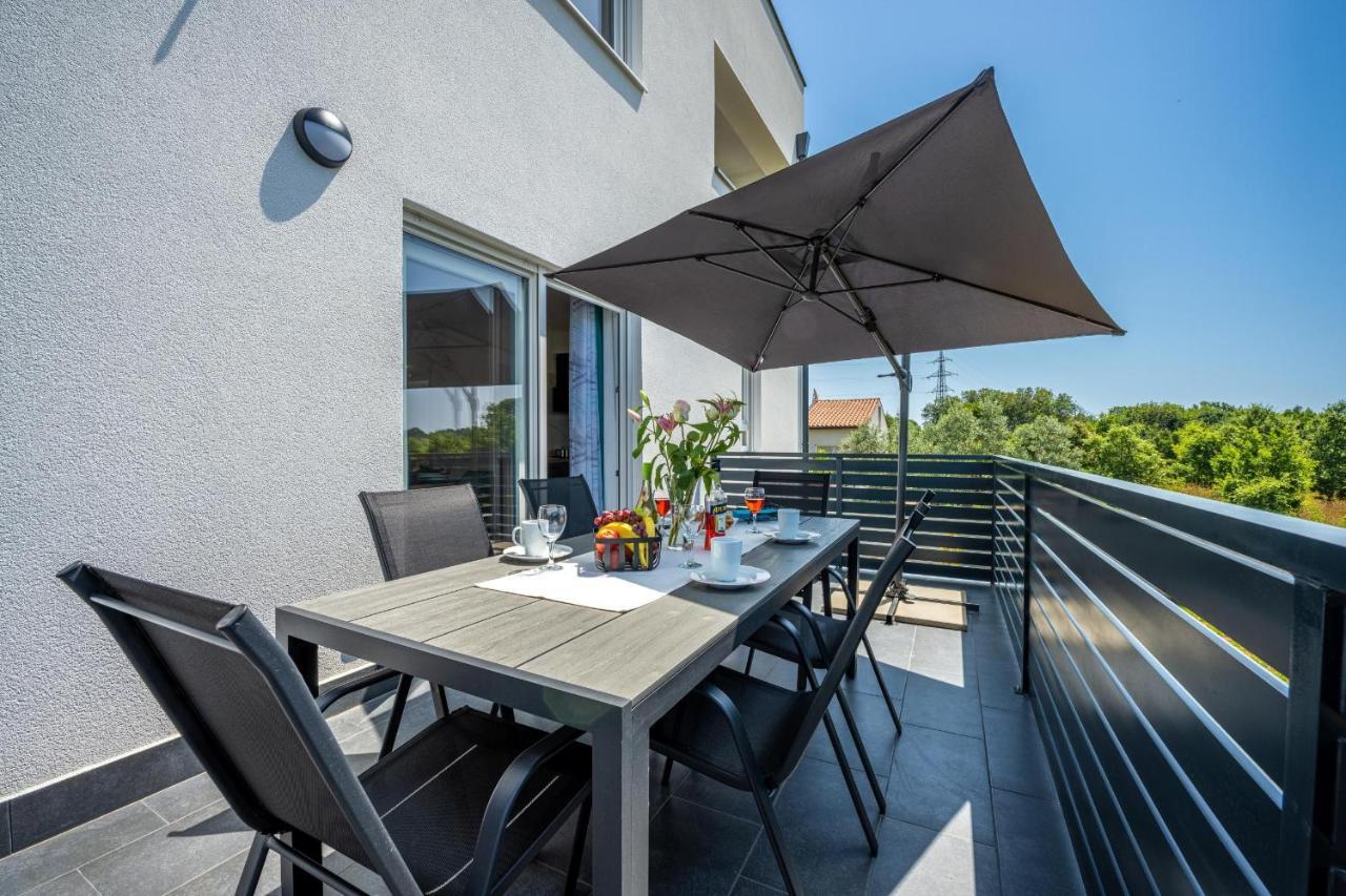 Domus Alba Apartments พูลา ภายนอก รูปภาพ
