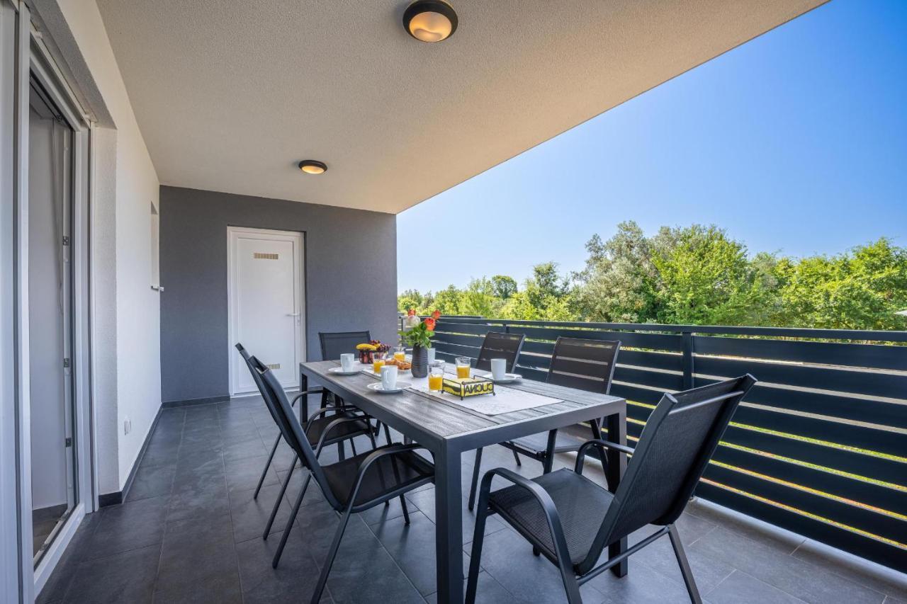 Domus Alba Apartments พูลา ภายนอก รูปภาพ