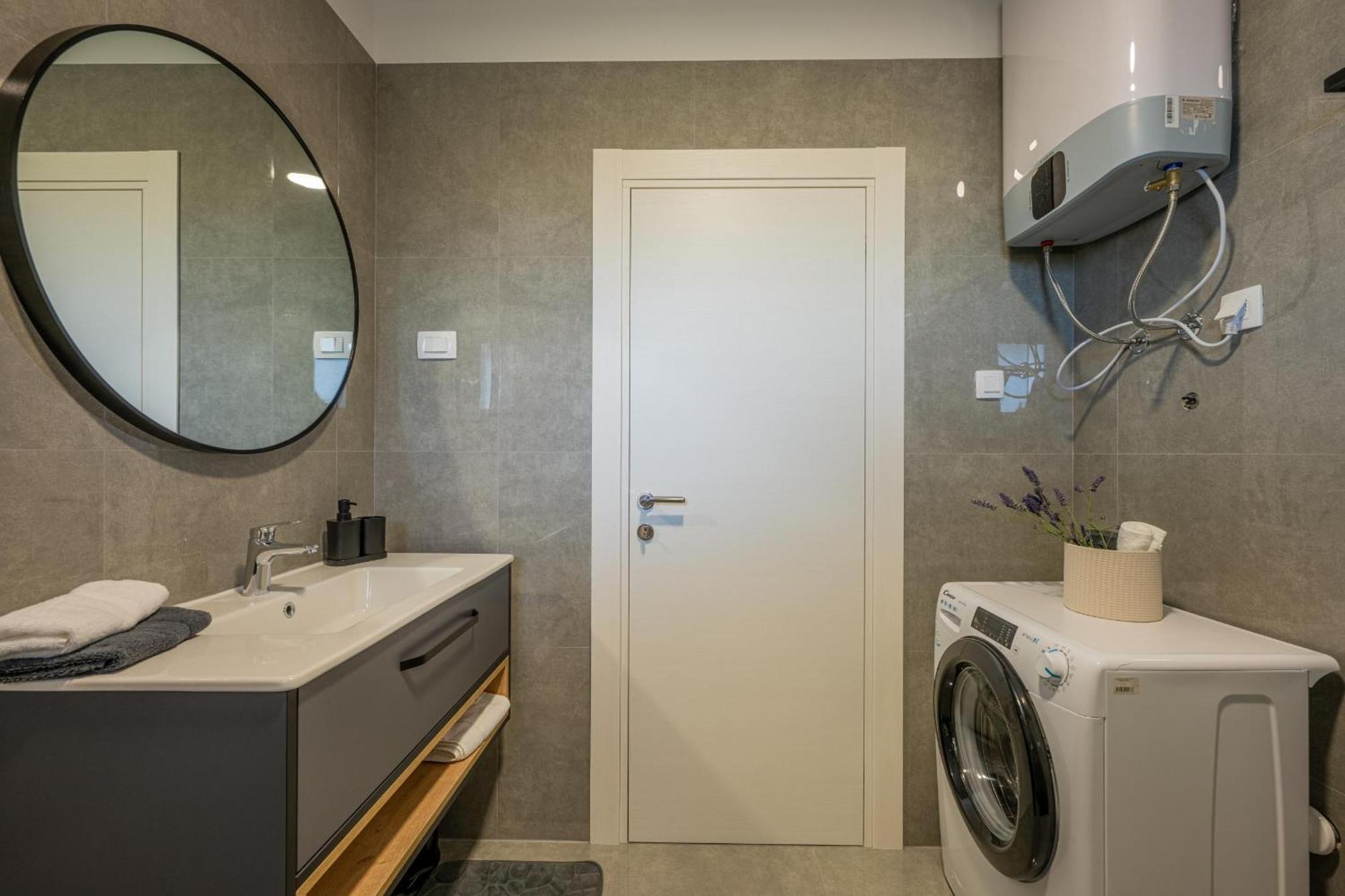 Domus Alba Apartments พูลา ภายนอก รูปภาพ